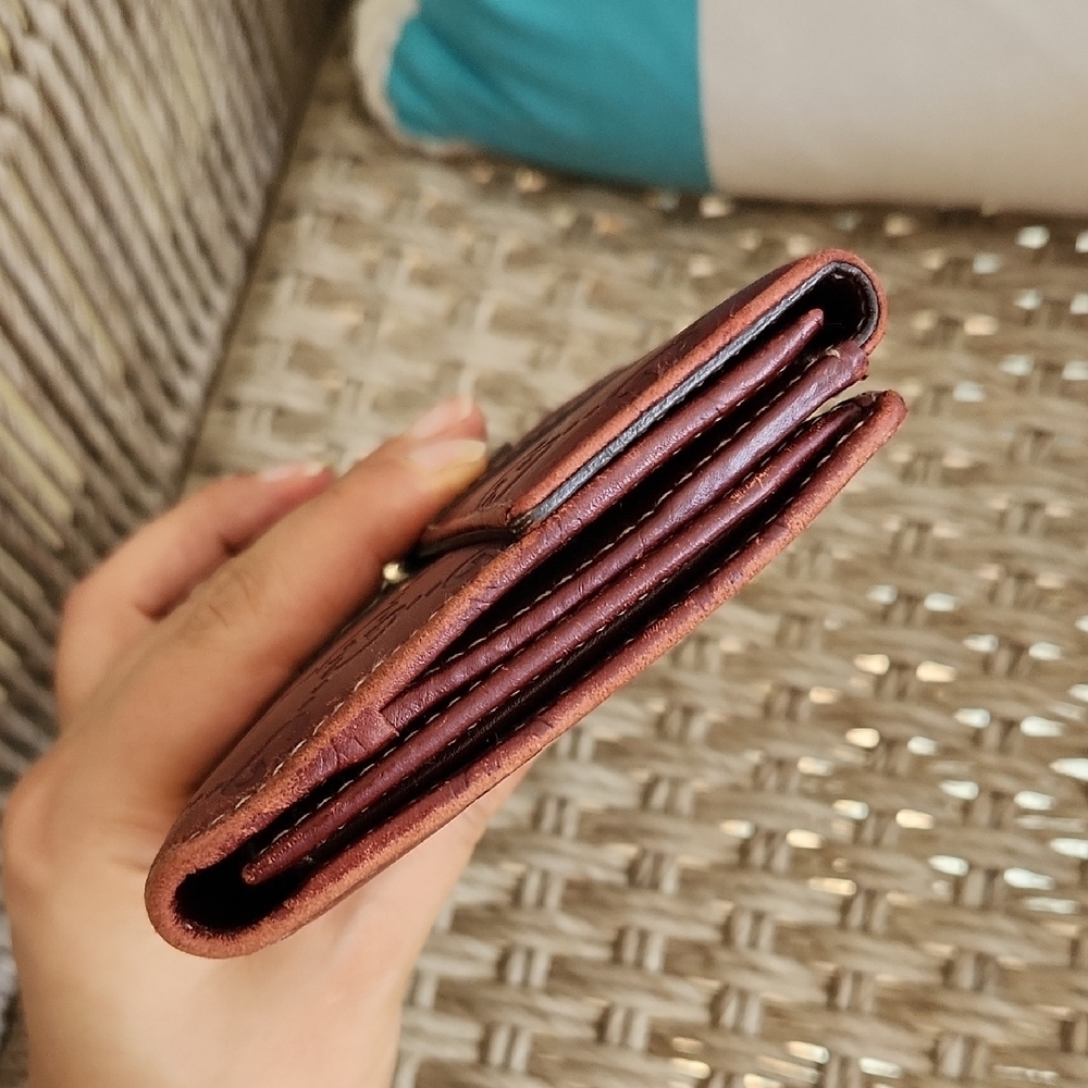 Gucci Vintage Burgundy Leather Wallet - Picture 13 of 17